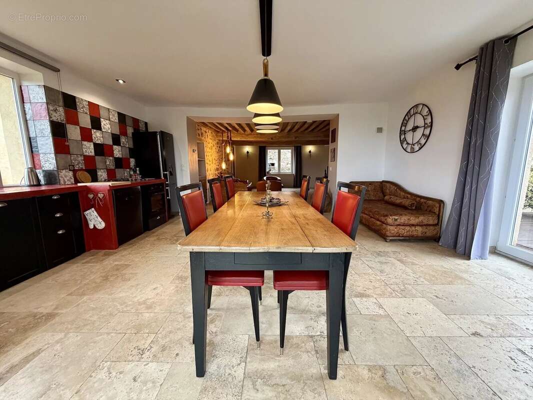 Maison à DUN-LES-PLACES