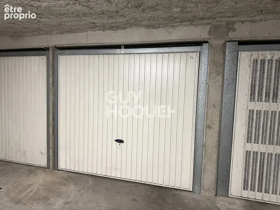 Parking à MENNECY