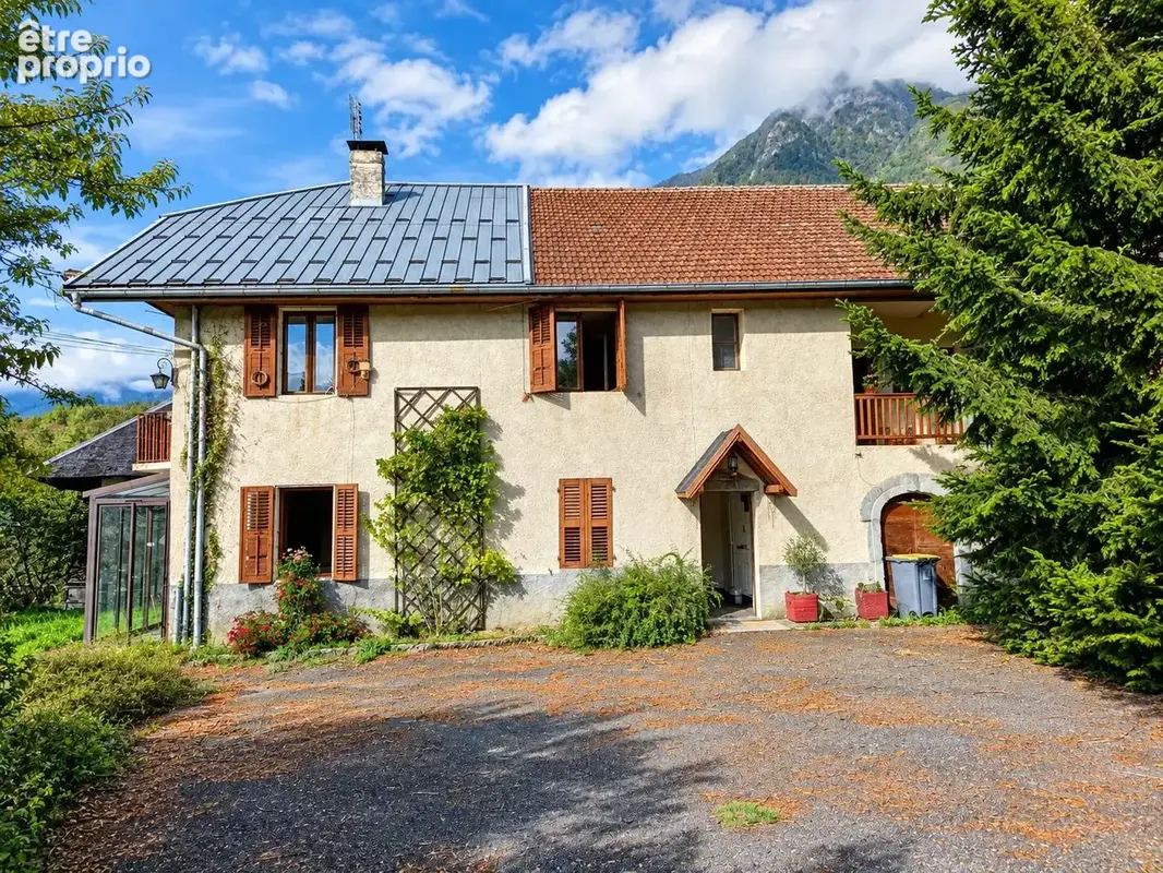 Photo Maison à Mercury au prix de 499 000€