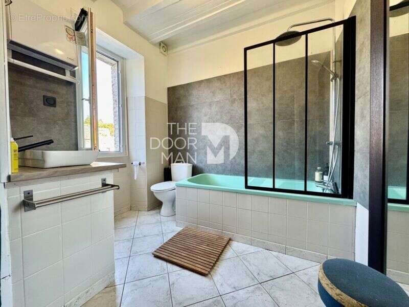 Maison 53000 - photo 11