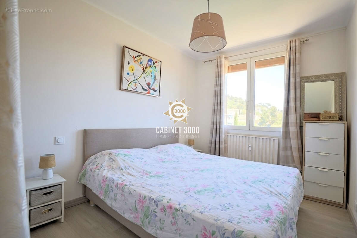 Appartement à HYERES