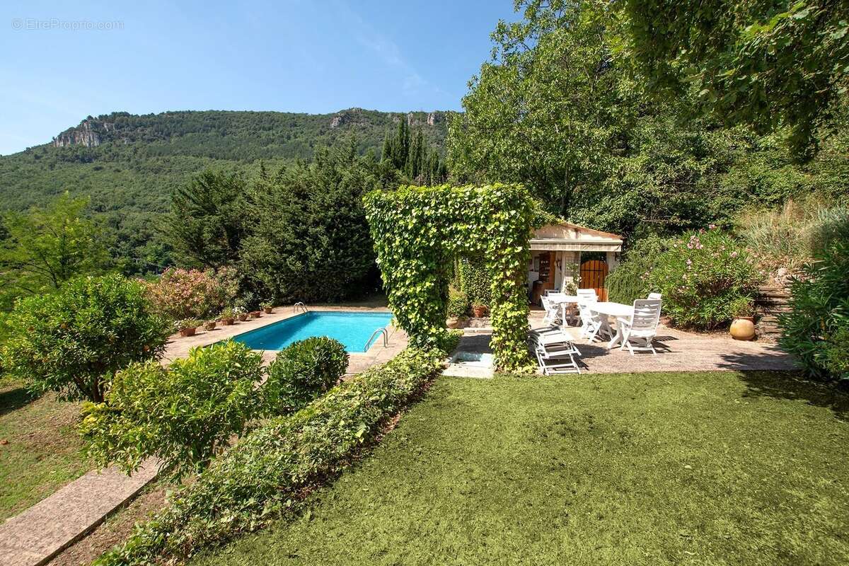 Maison à LE BAR-SUR-LOUP