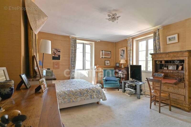 MAISONS LAFFITTE Château - Maison de 230m2, 5 chambres - photo 17