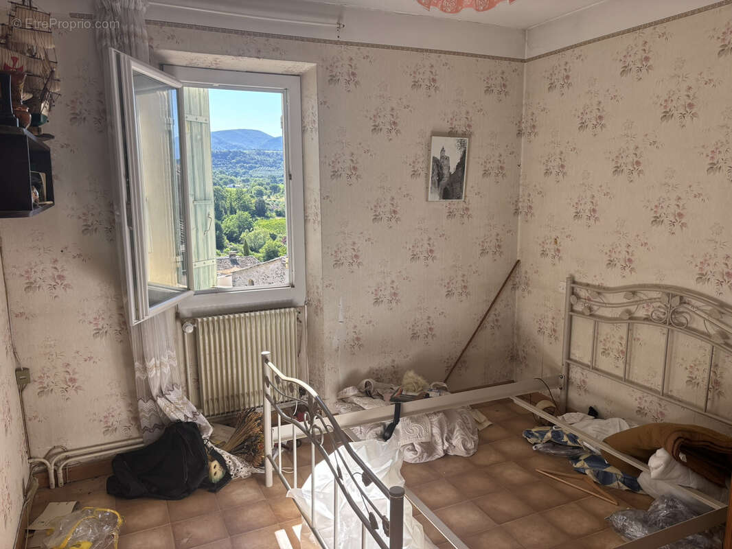 Maison à MIRABEL-AUX-BARONNIES