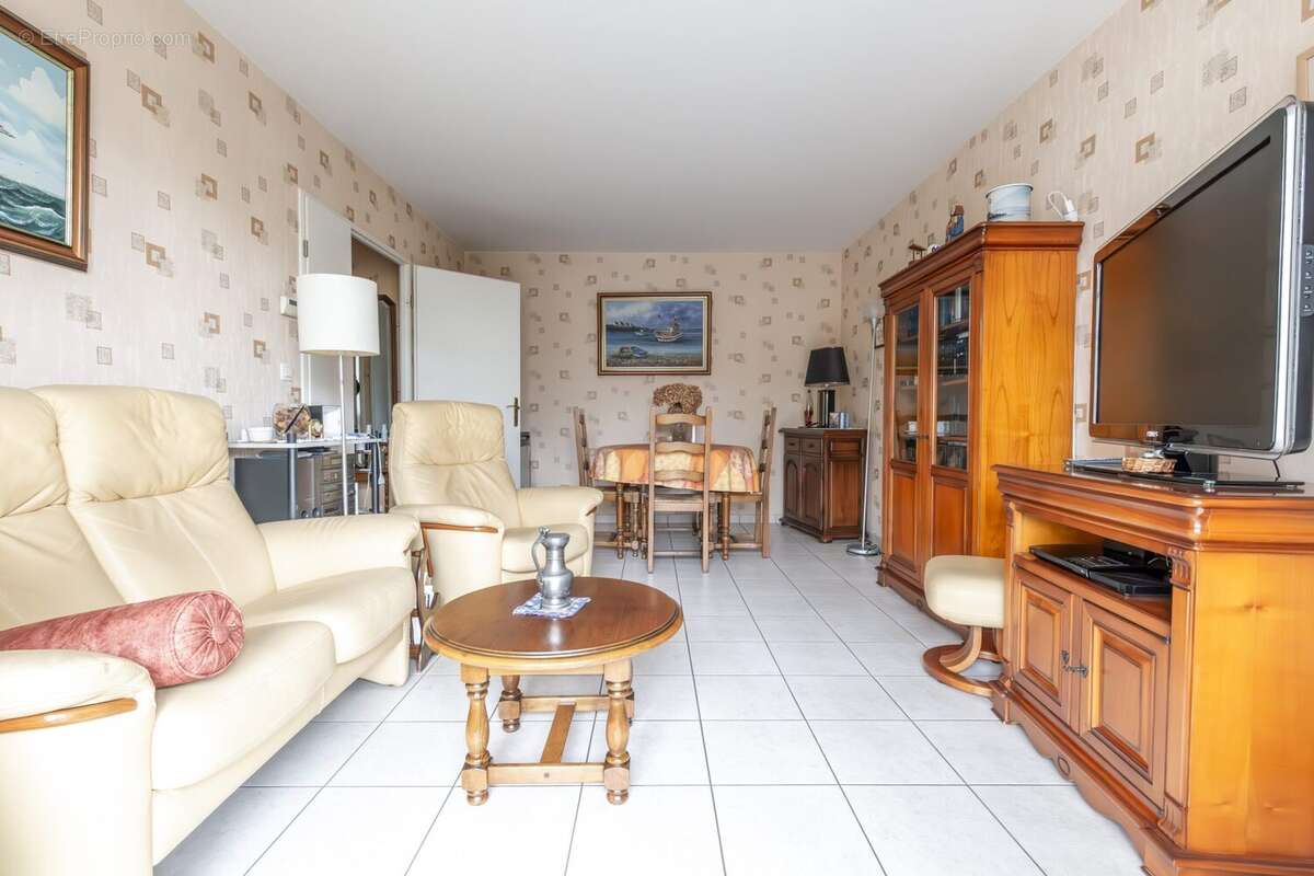 Appartement à BUSSY-SAINT-GEORGES