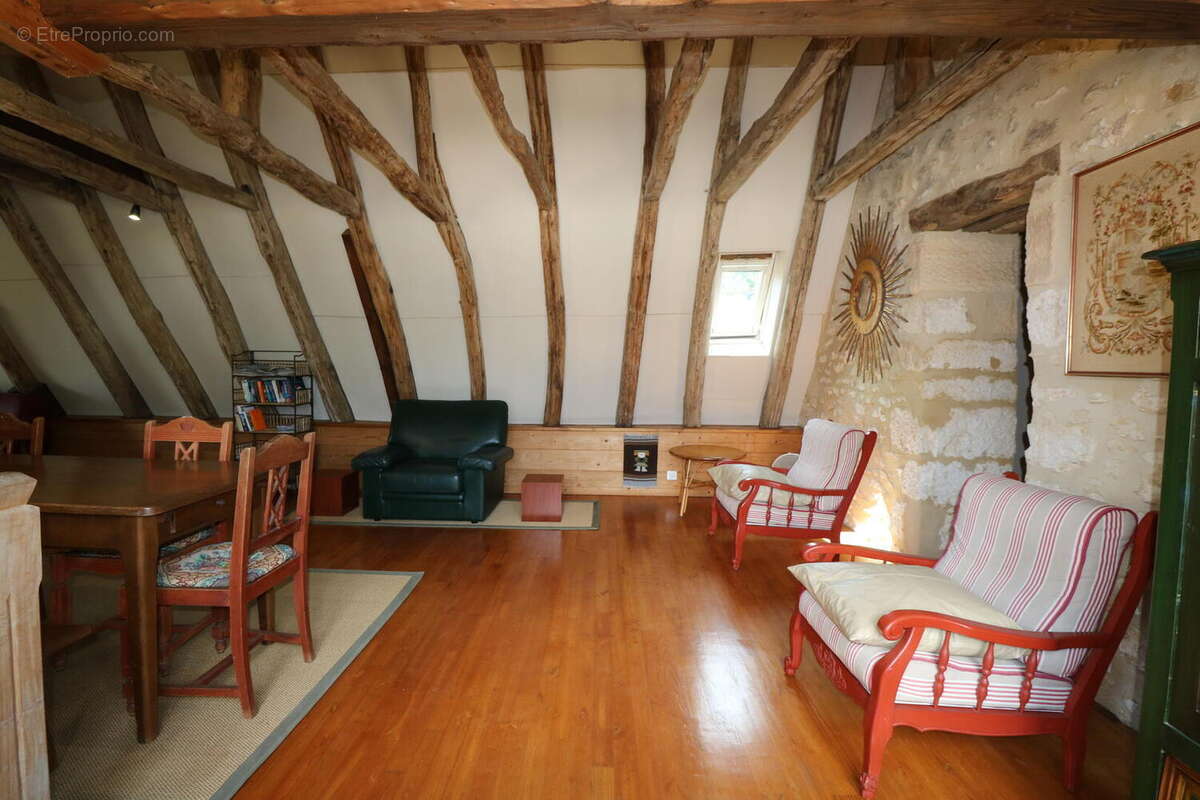Maison de village ancienne avec jardin et piscine et vue ! - photo 9