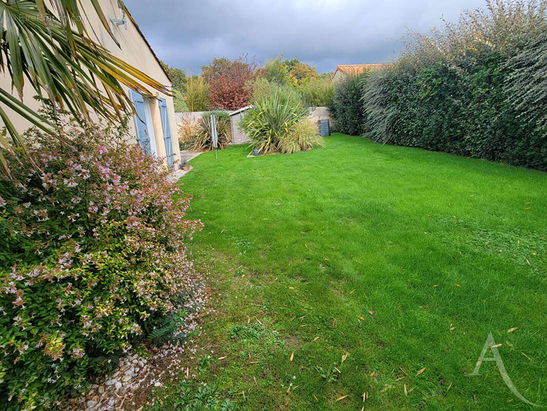 Maison à SAINT-ETIENNE-DU-BOIS