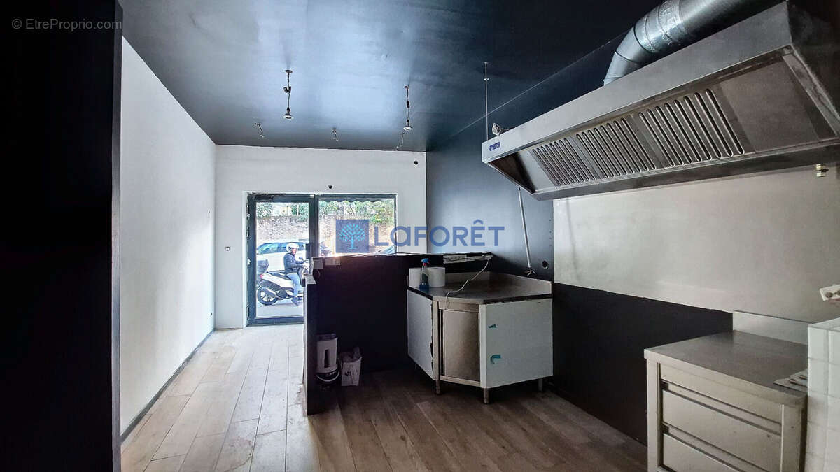 Commerce à MARSEILLE-11E