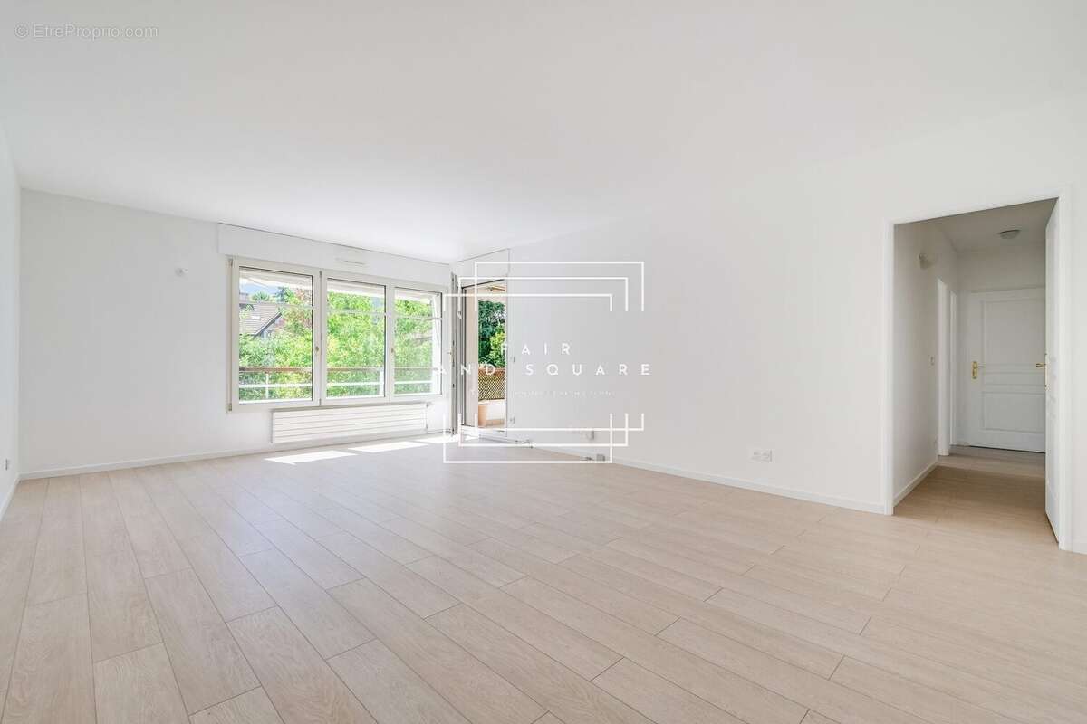Appartement à NEUILLY-SUR-SEINE