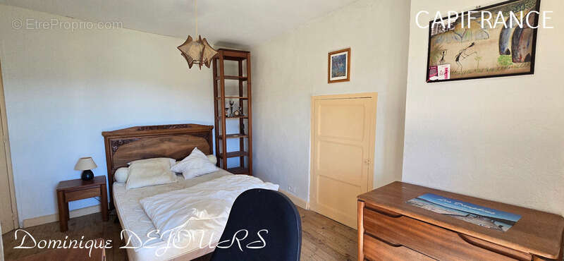 Maison à SAINT-MICHEL-DE-CHABRILLANOUX