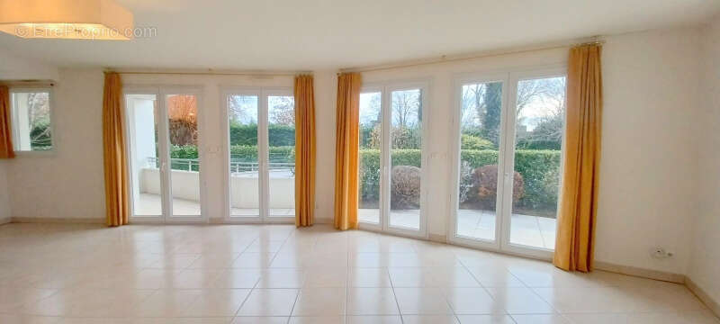 Appartement à DIVONNE-LES-BAINS