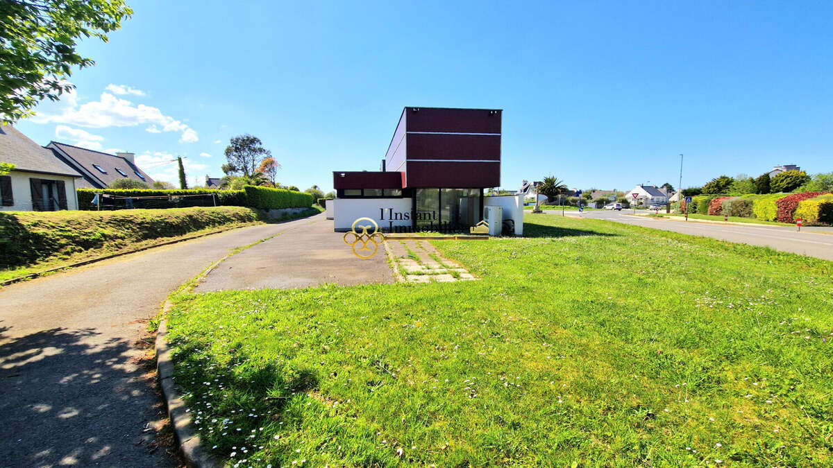 Commerce à PLOUGASNOU