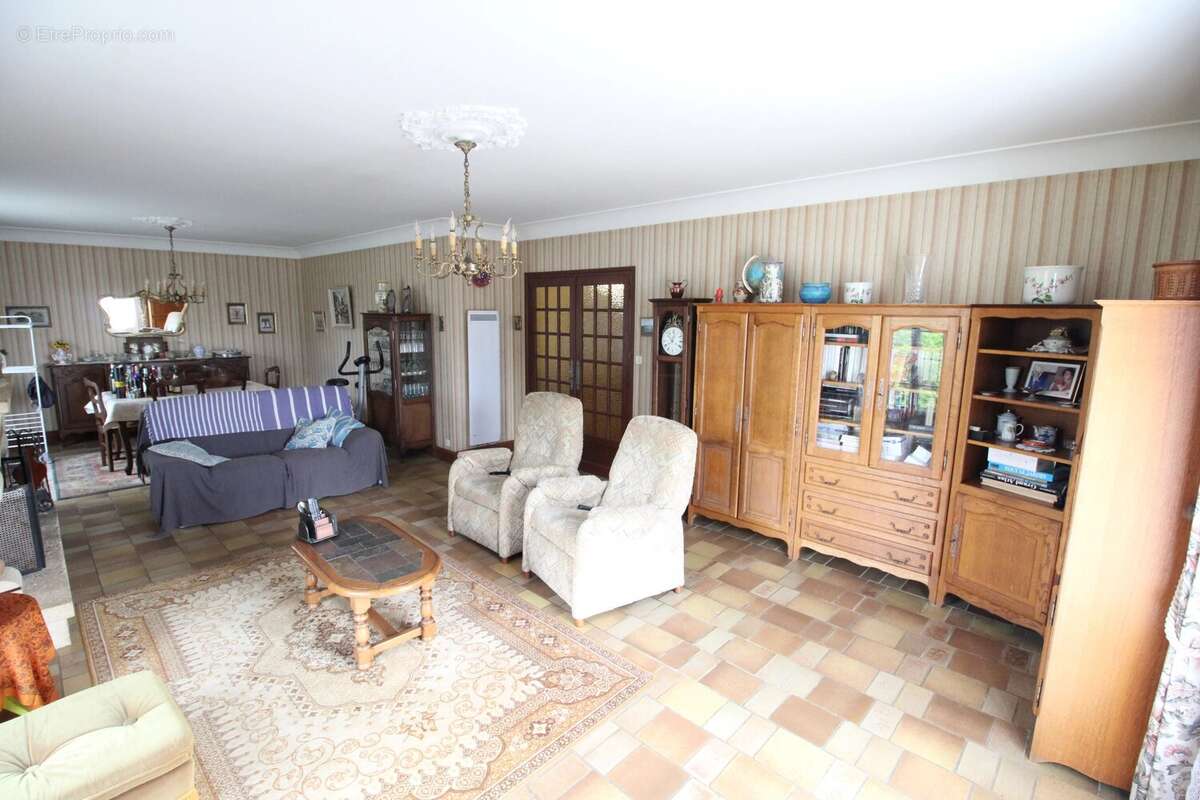 Maison à AUNAC