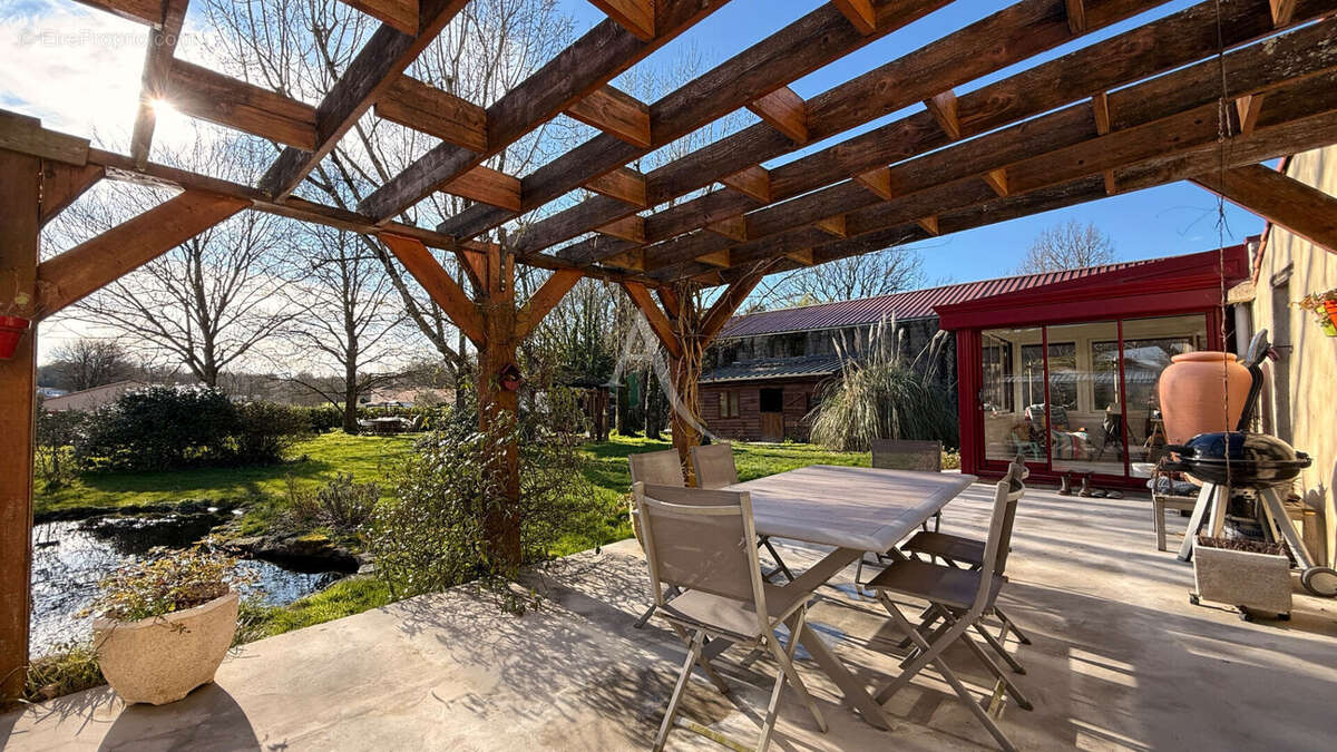 Maison à SAINT-FLORENT-DES-BOIS