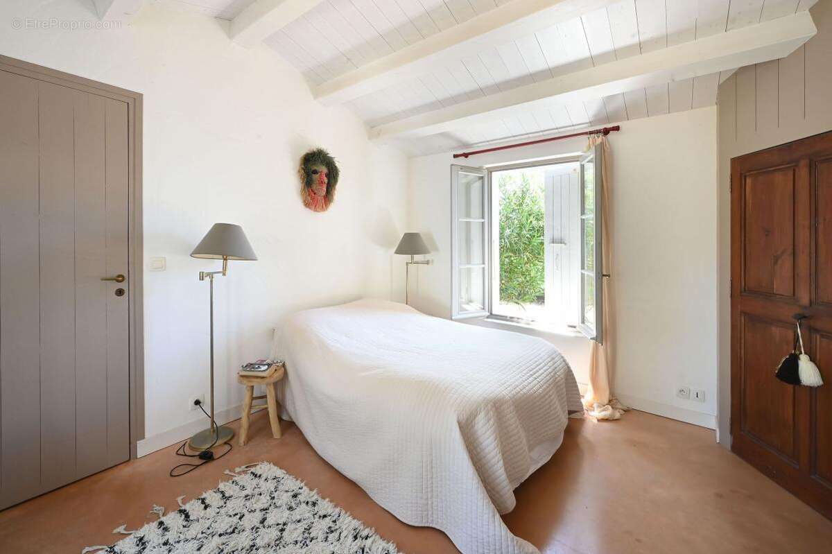 Maison à LES PORTES-EN-RE