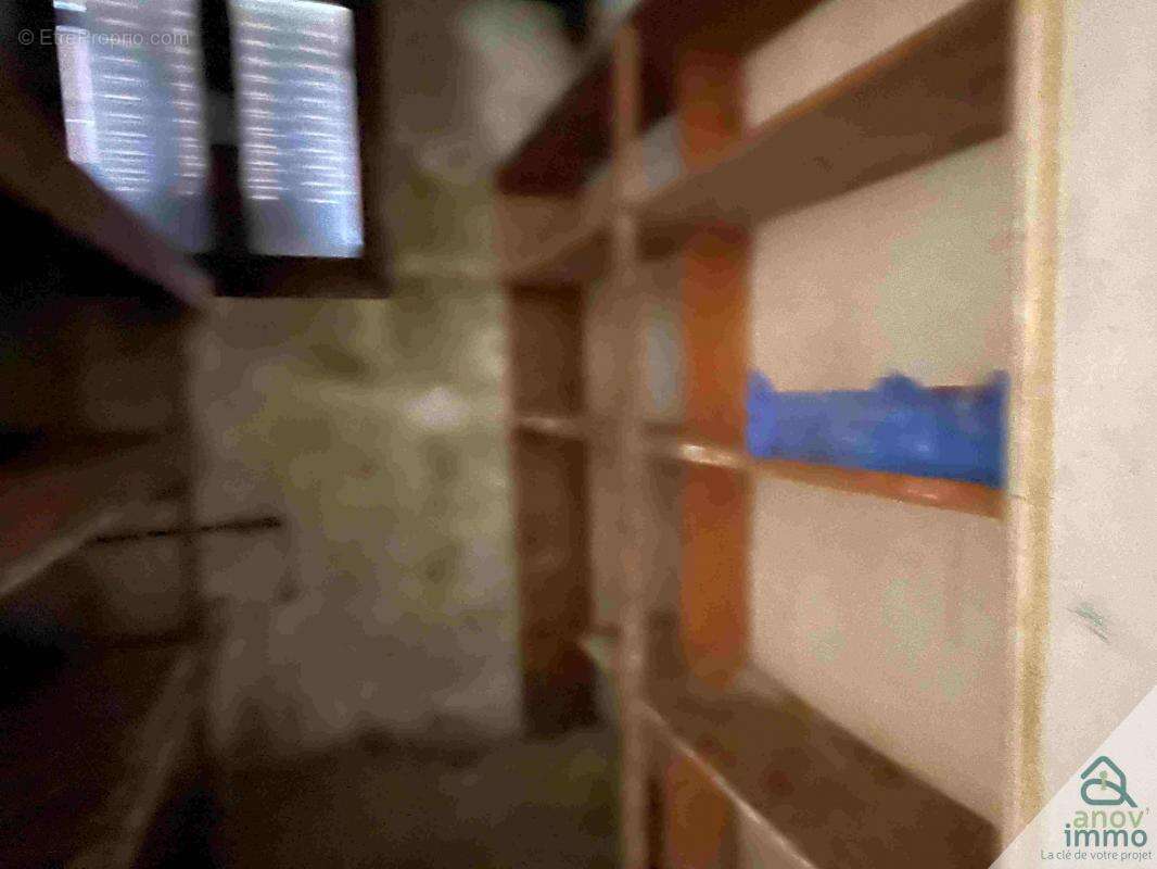 Maison à SAINTE-GENEVIEVE-SUR-ARGENCE