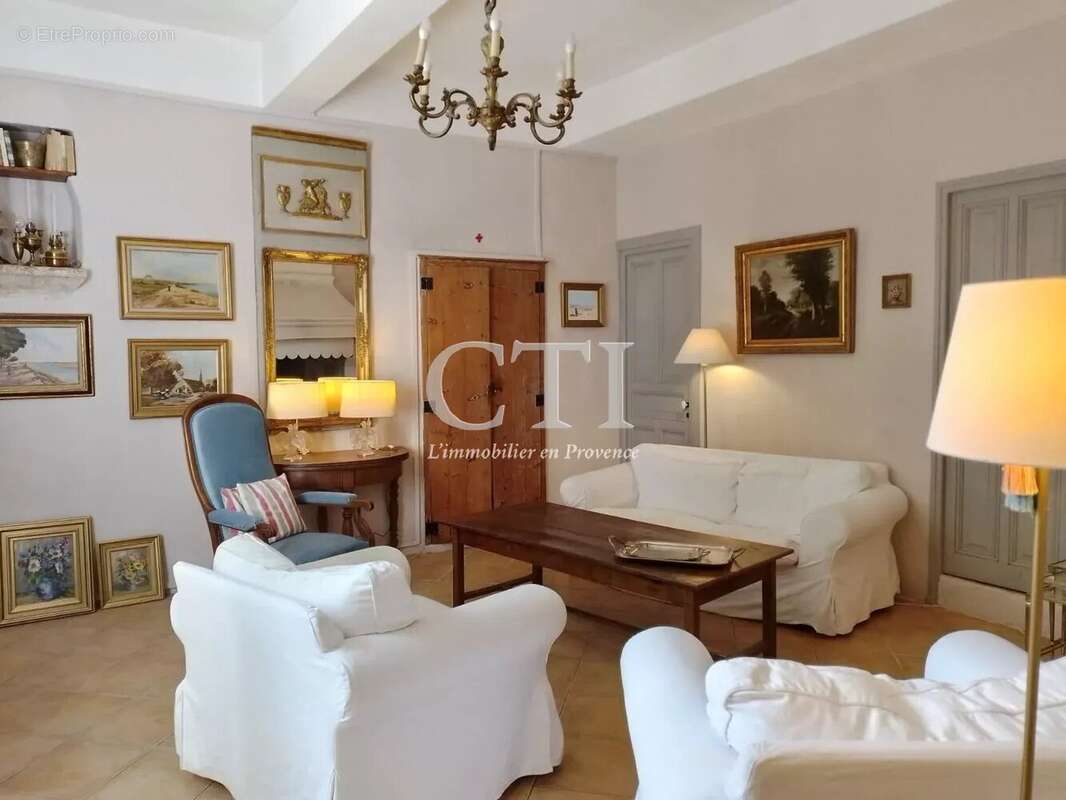 Maison à VAISON-LA-ROMAINE