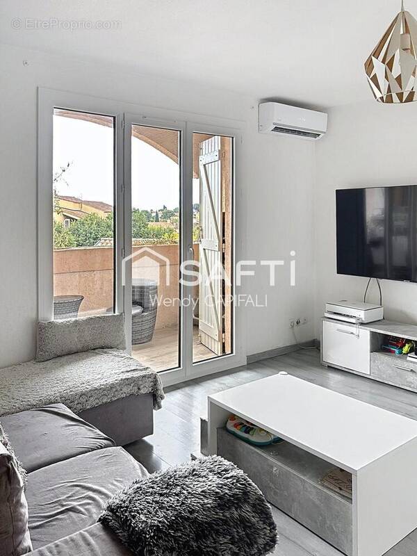 Photo 1 - Appartement à CARQUEIRANNE