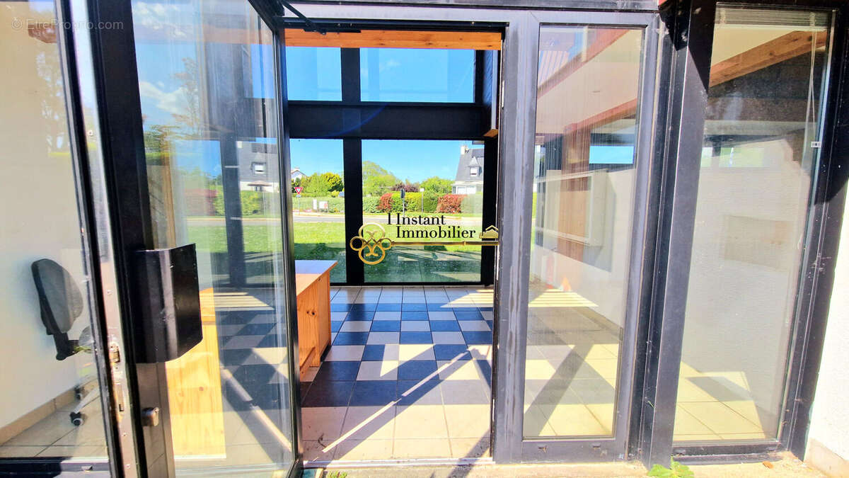 Commerce à PLOUGASNOU