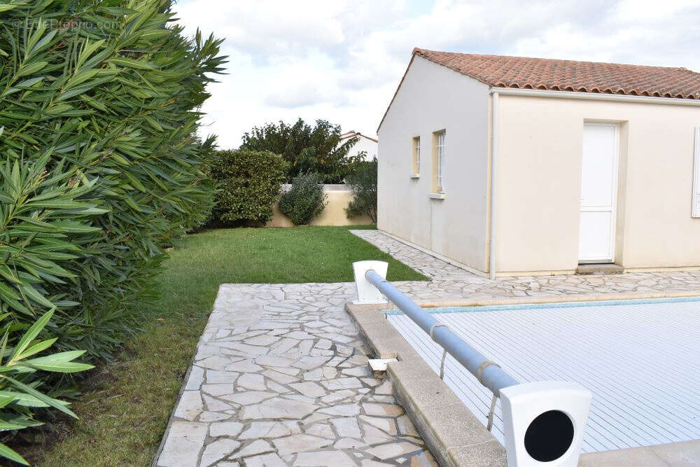Maison à LA BREE-LES-BAINS