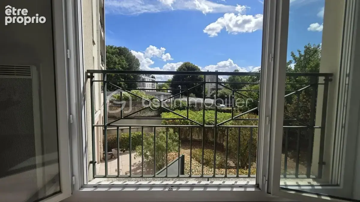 Grand appartement F2 - 44 m2 - Belle vue et Parking privatif - photo 3