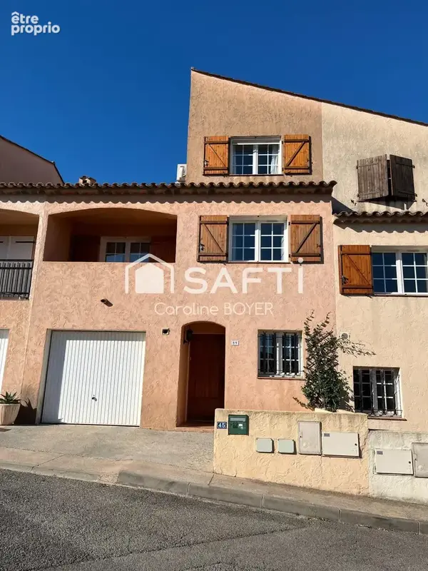 Photo 1 - Maison à ROQUEBRUNE-SUR-ARGENS