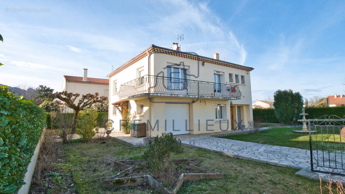 Maison à GUILHERAND-GRANGES