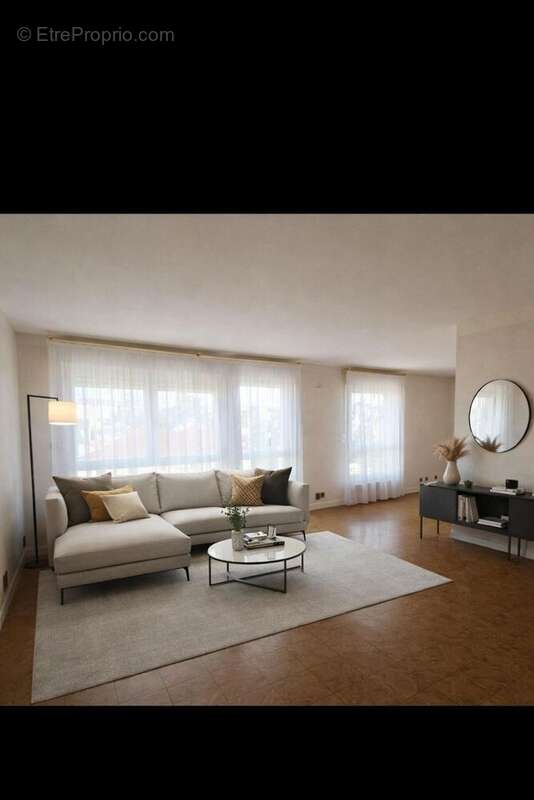 Appartement 83 m² à Montceau-Les-Mines  - photo 4