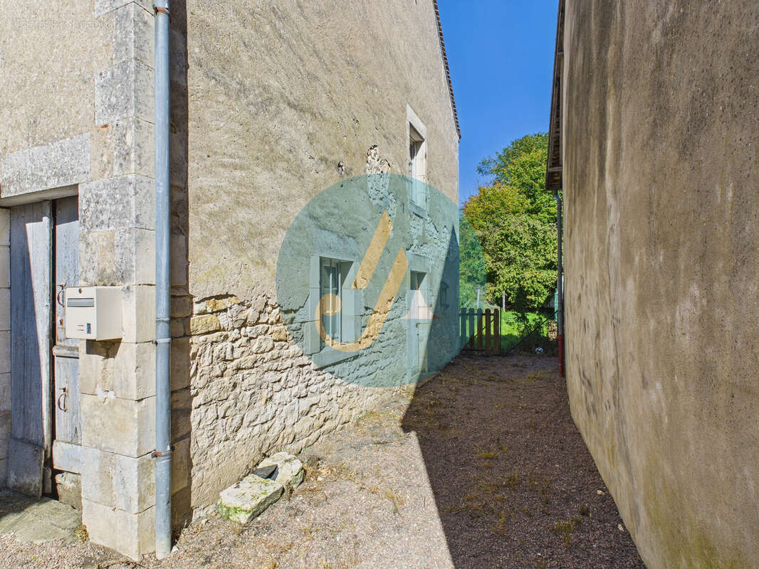 Maison à MESVES-SUR-LOIRE