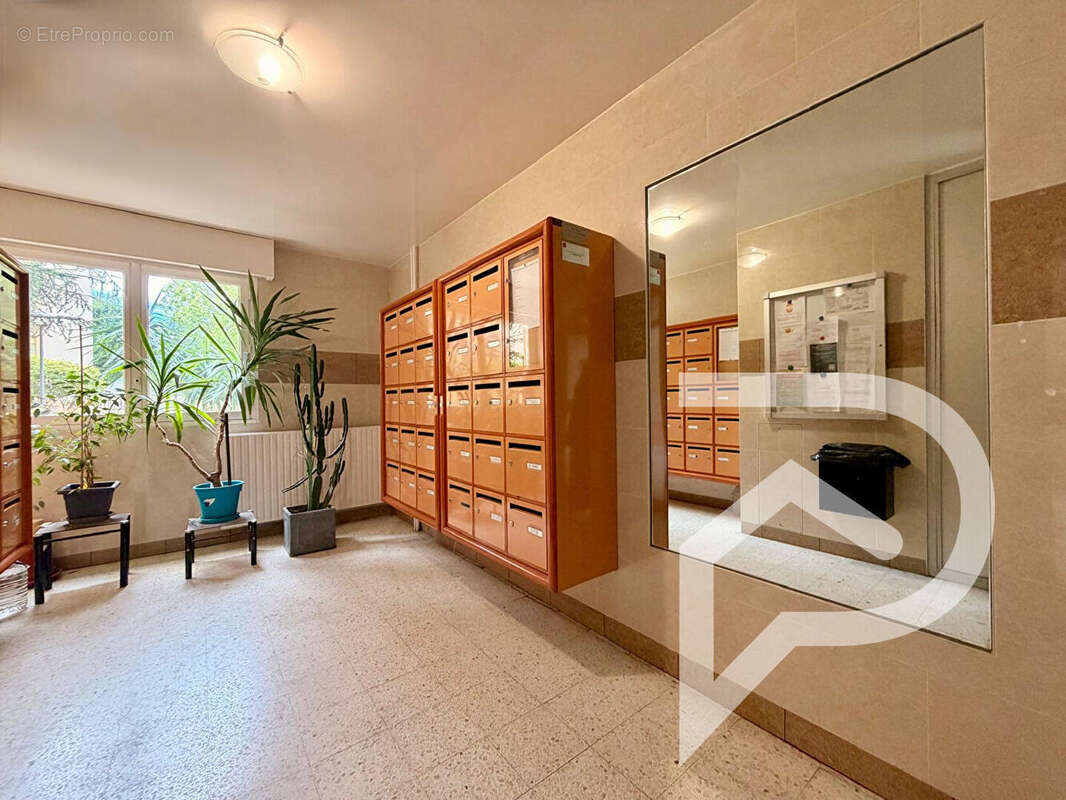 Appartement Vitry Sur Seine 4 pièce(s) 74.02 m2 - photo 17