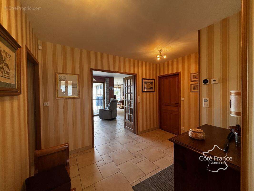 Maison à SAINT-CONSTANT