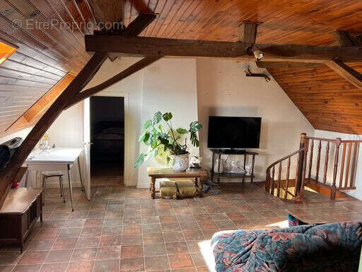 Maison à COLOMBIER-EN-BRIONNAIS