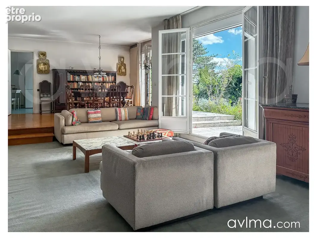 Maison familiale à rénover   Résidence recherchée avec piscine et tennis   Plaine de Versailles - photo 1