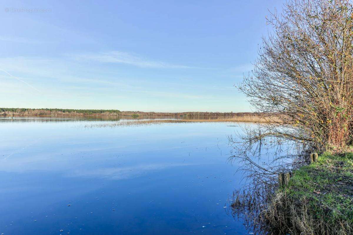 Appartement à AUREILHAN