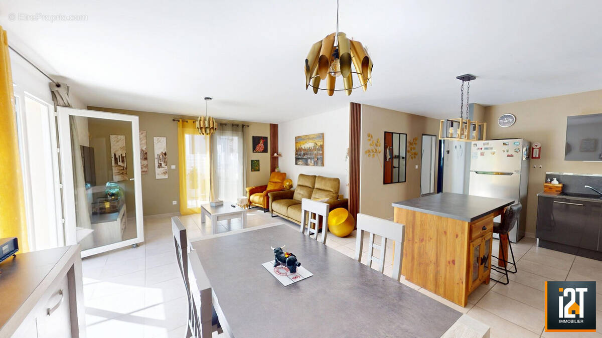 Maison à LA CALMETTE