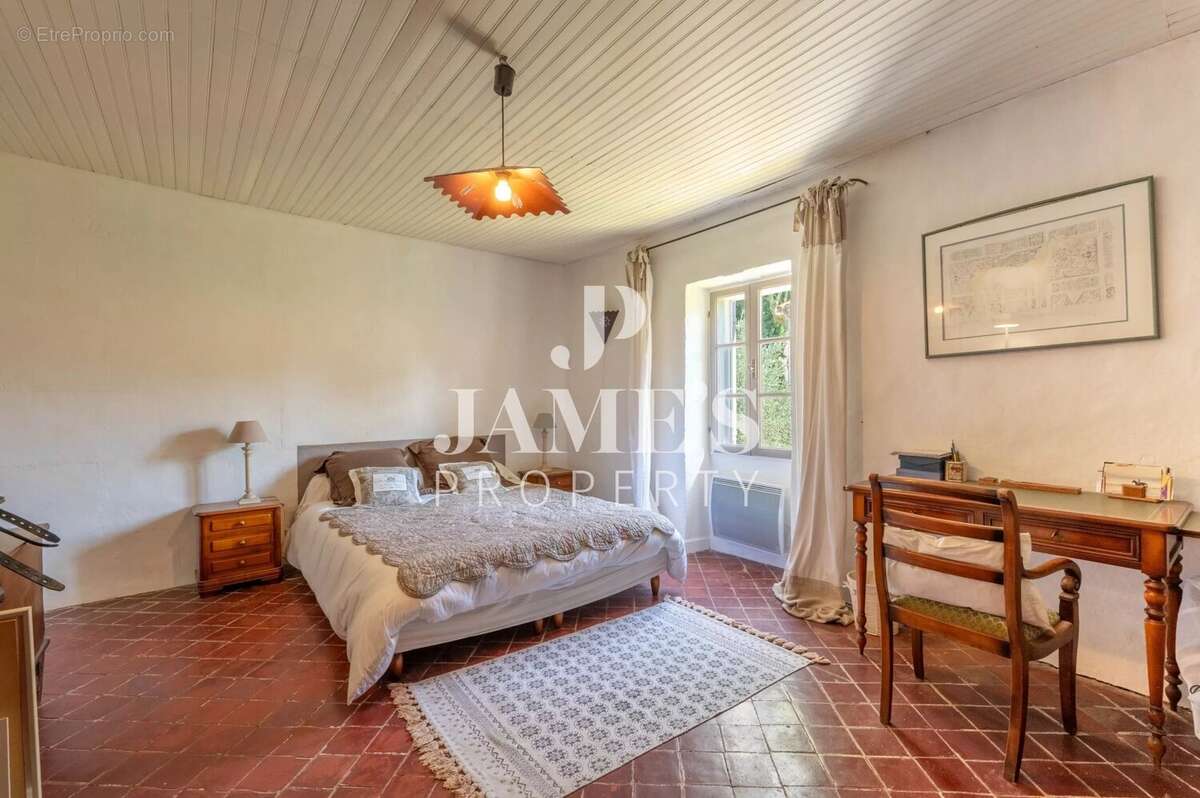 Maison à Paradou  - photo 5