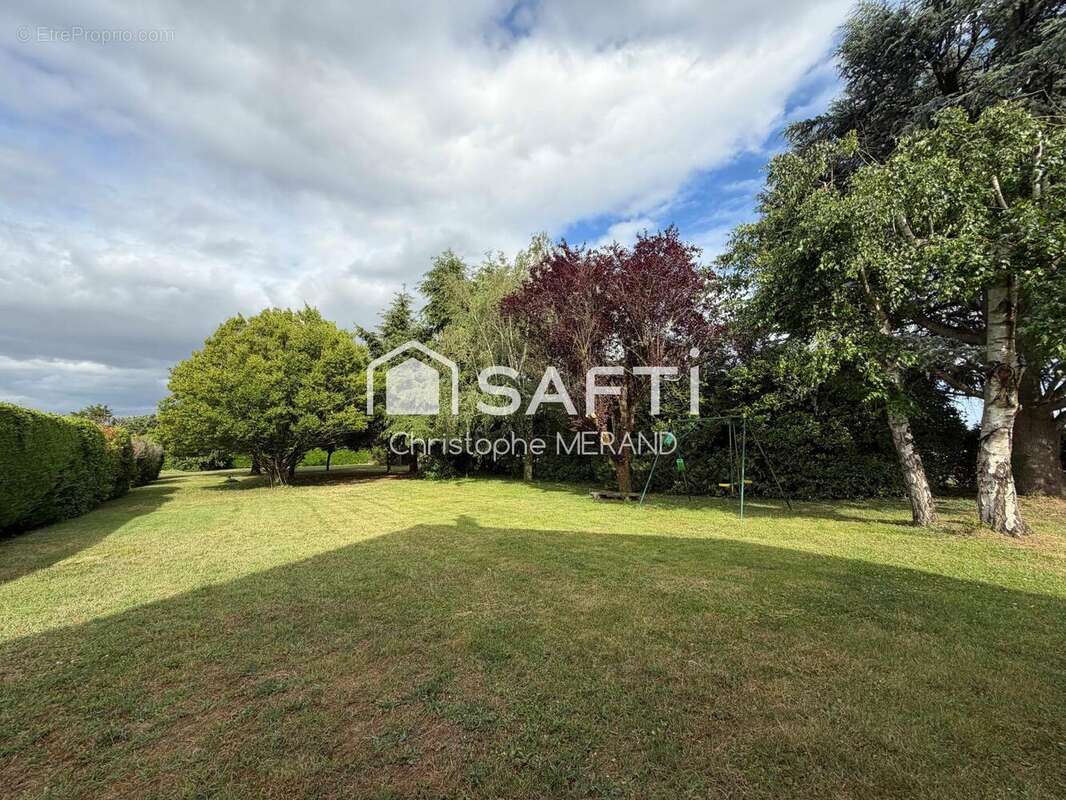 Maison 106 m² à Antogny-Le-Tillac  - photo 4