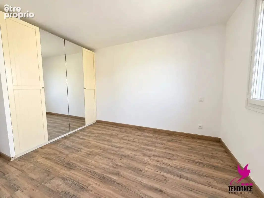 EXCLUSIVITÉ  LARRA– Maison avec jardin, piscine et  garage. - photo 9