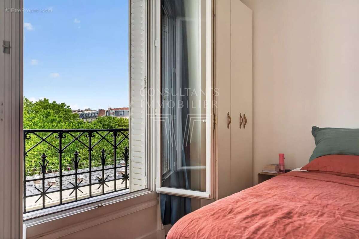 Appartement à LEVALLOIS-PERRET