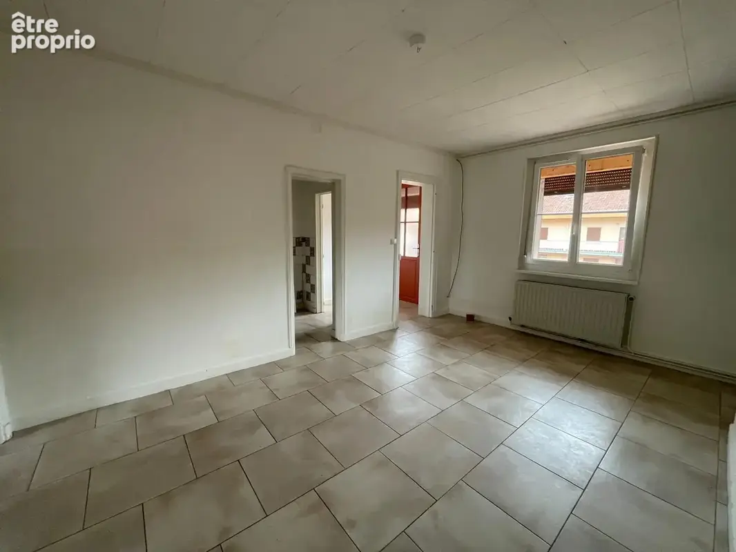 Appartement 5 pièces 97 m² à vendre à Guise (02120) - photo 2