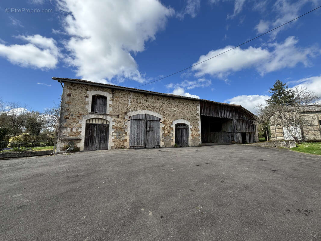 Maison à MASSIGNAC