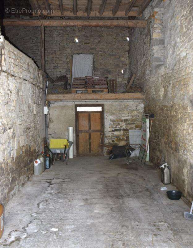 Maison à SAINT-JULIEN