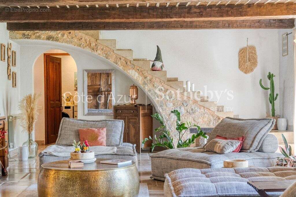 Mas provençal rénové en pierre avec piscine et jardin paysager, à 40 min de Cannes - photo 12