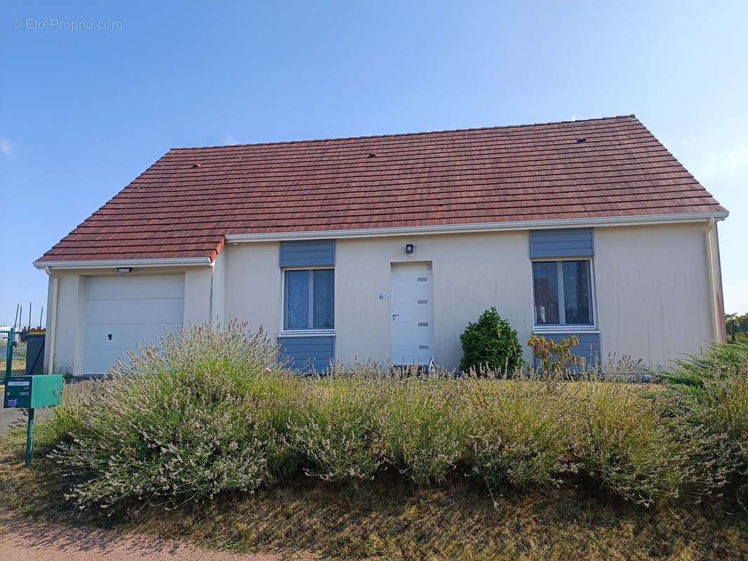 Maison à SAINT-MARTIN-DES-CHAMPS