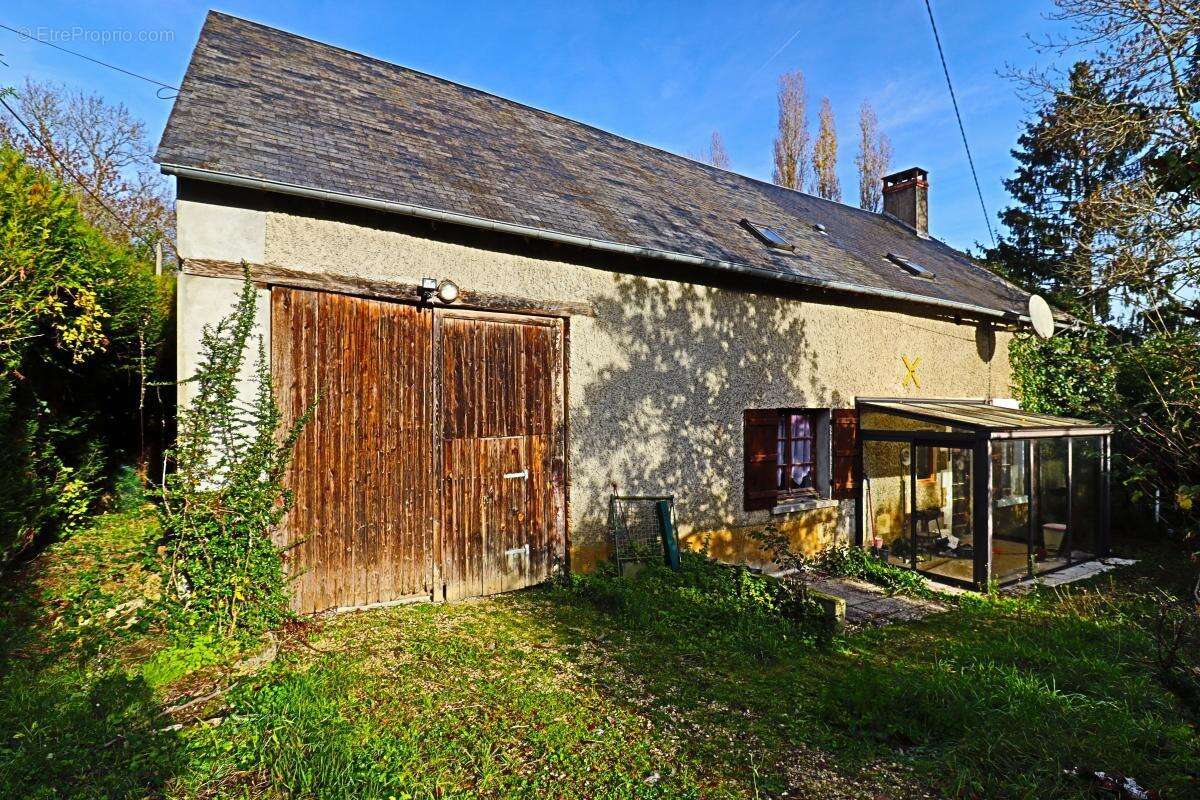 Maison à SENS-BEAUJEU