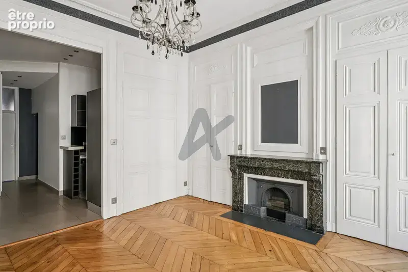 Lyon 6 - Place Maréchal Lyautey: Un appartement T2 entièrement rénové de 49m2 avec balcon et vue. - photo 5