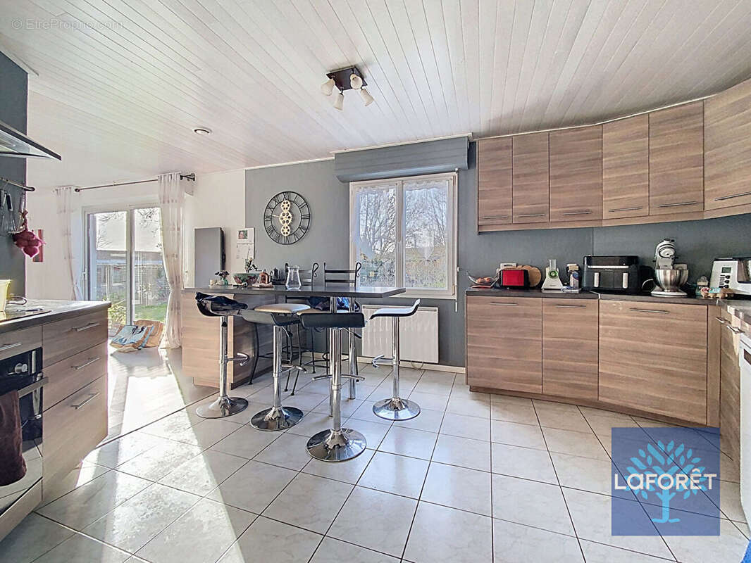 Maison à SAINT-CHRISTOPHE-DU-LIGNERON