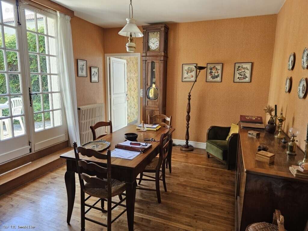 Belle Maison De Ville Avec Jardin Clos de Murs - photo 10