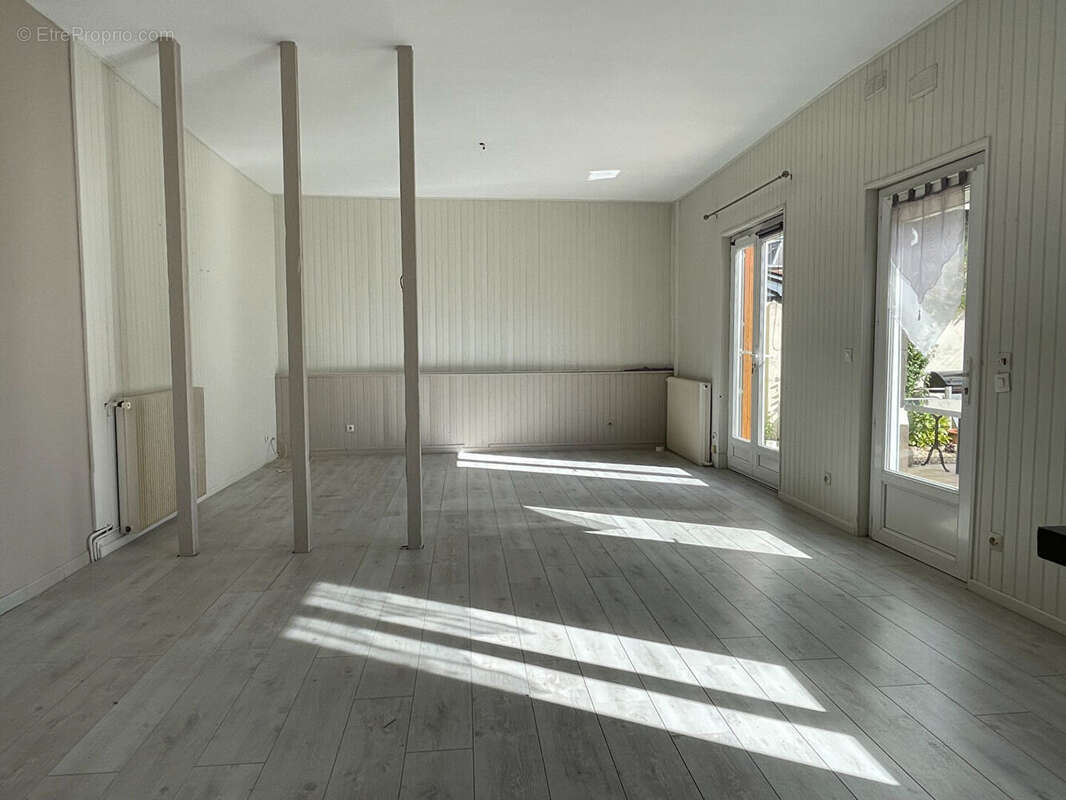Maison Caudebec Les Elbeuf 4 pièce(s) 98.5 m2 - photo 2