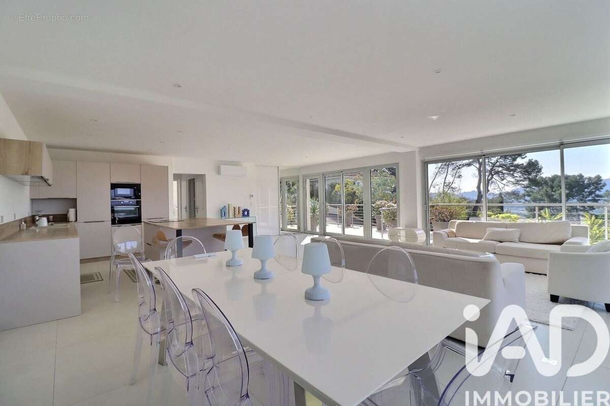 Photo 7 - Maison à CARQUEIRANNE